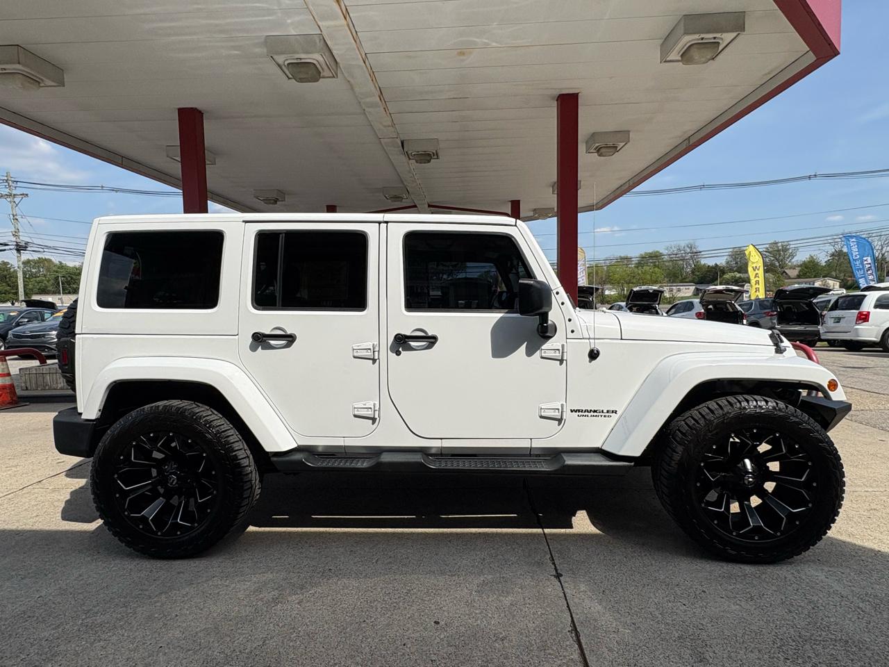 Jeep Wrangler Unlimited Sahara 4WD 2012