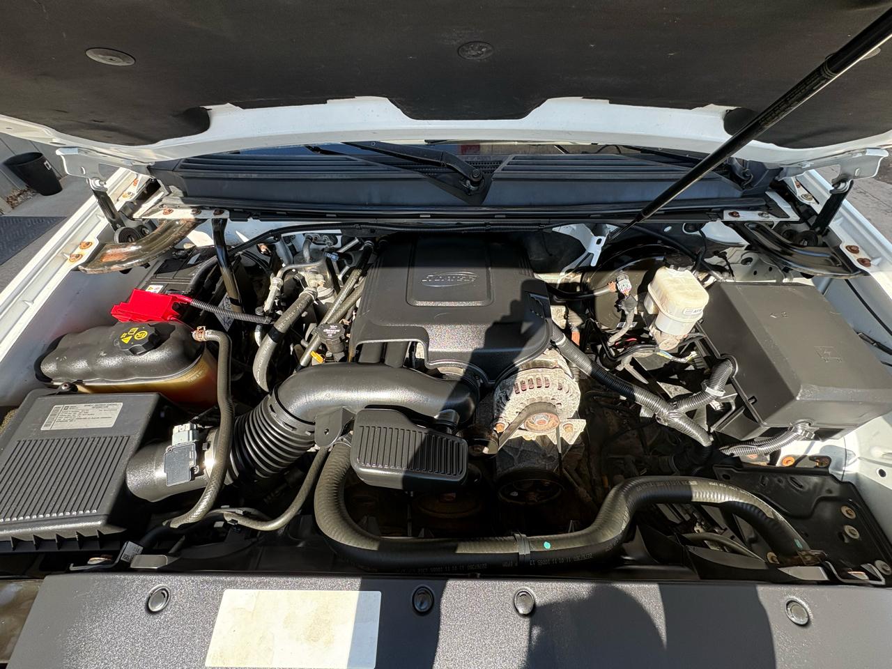 Chevrolet Suburban LT 1500 4WD 2012