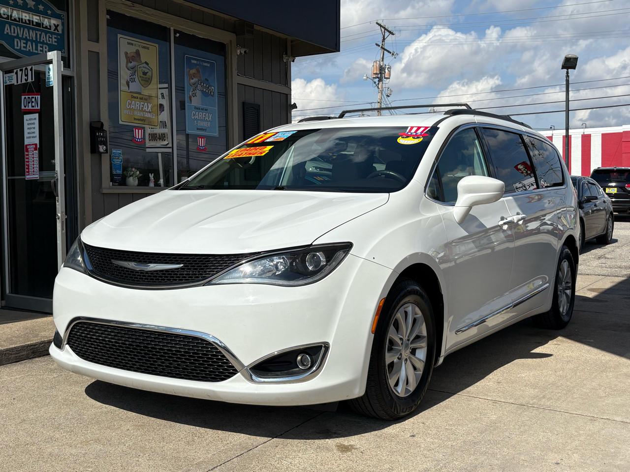 Chrysler Pacifica Touring-L 2017