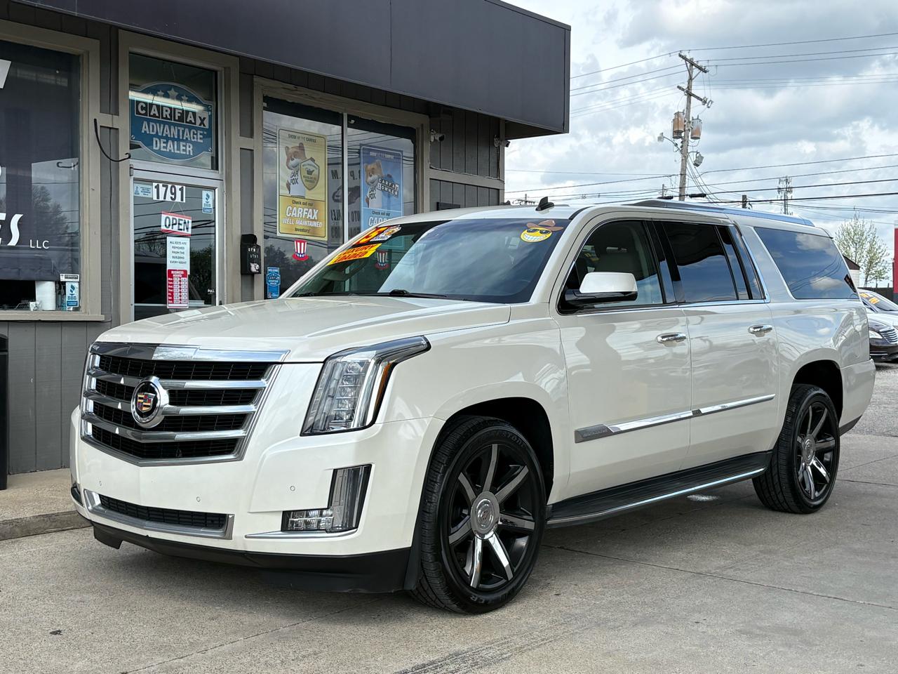 Cadillac Escalade ESV Luxury 4WD 2015