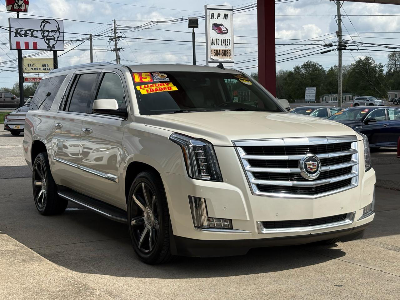 Cadillac Escalade ESV Luxury 4WD 2015