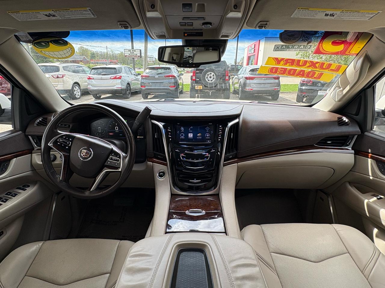 Cadillac Escalade ESV Luxury 4WD 2015