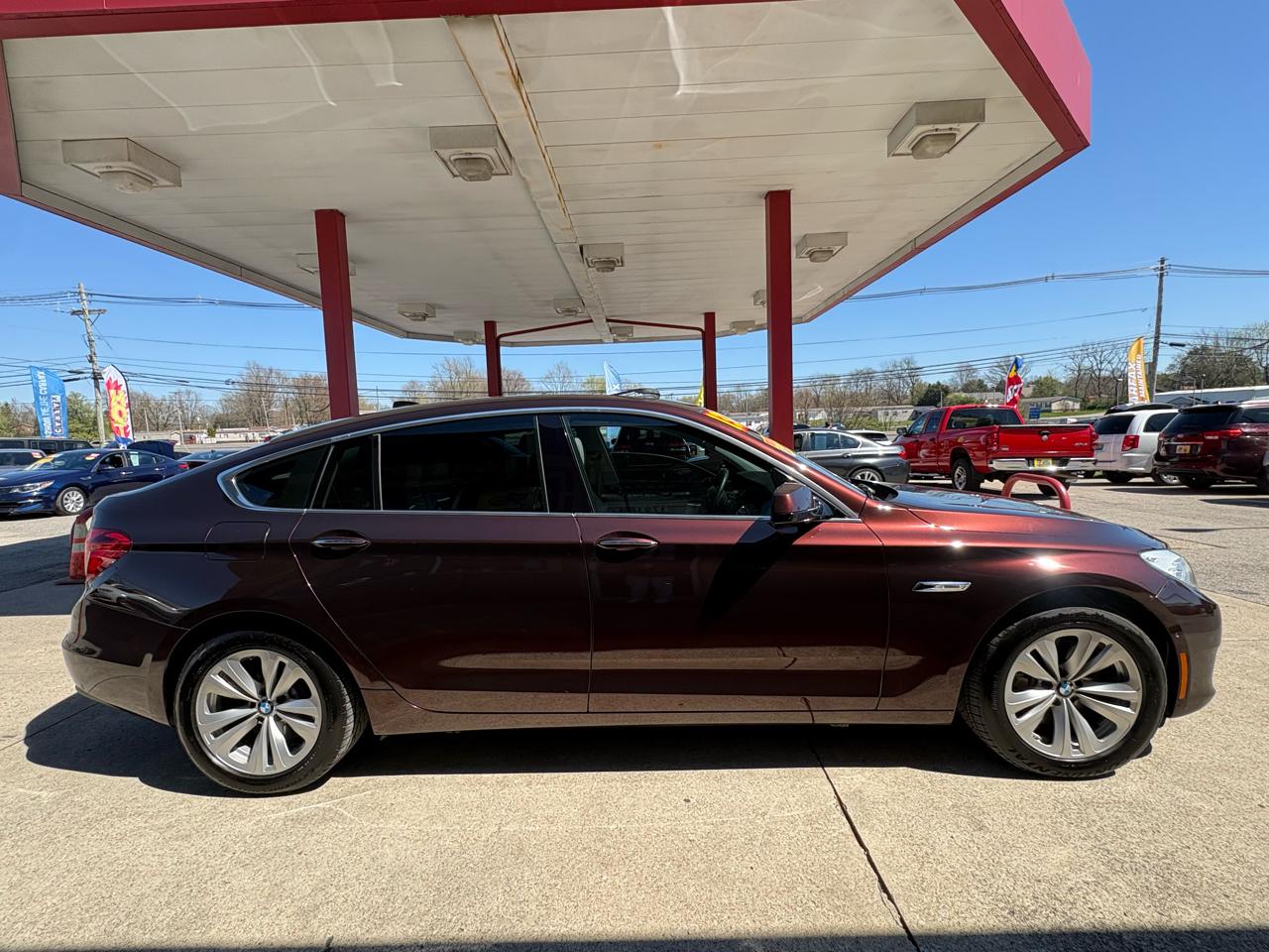 BMW 5-Series Gran Turismo 535i xDrive 2013