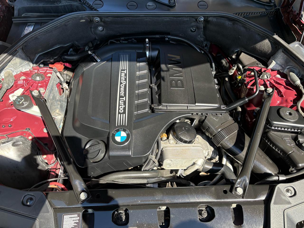 BMW 5-Series Gran Turismo 535i xDrive 2013