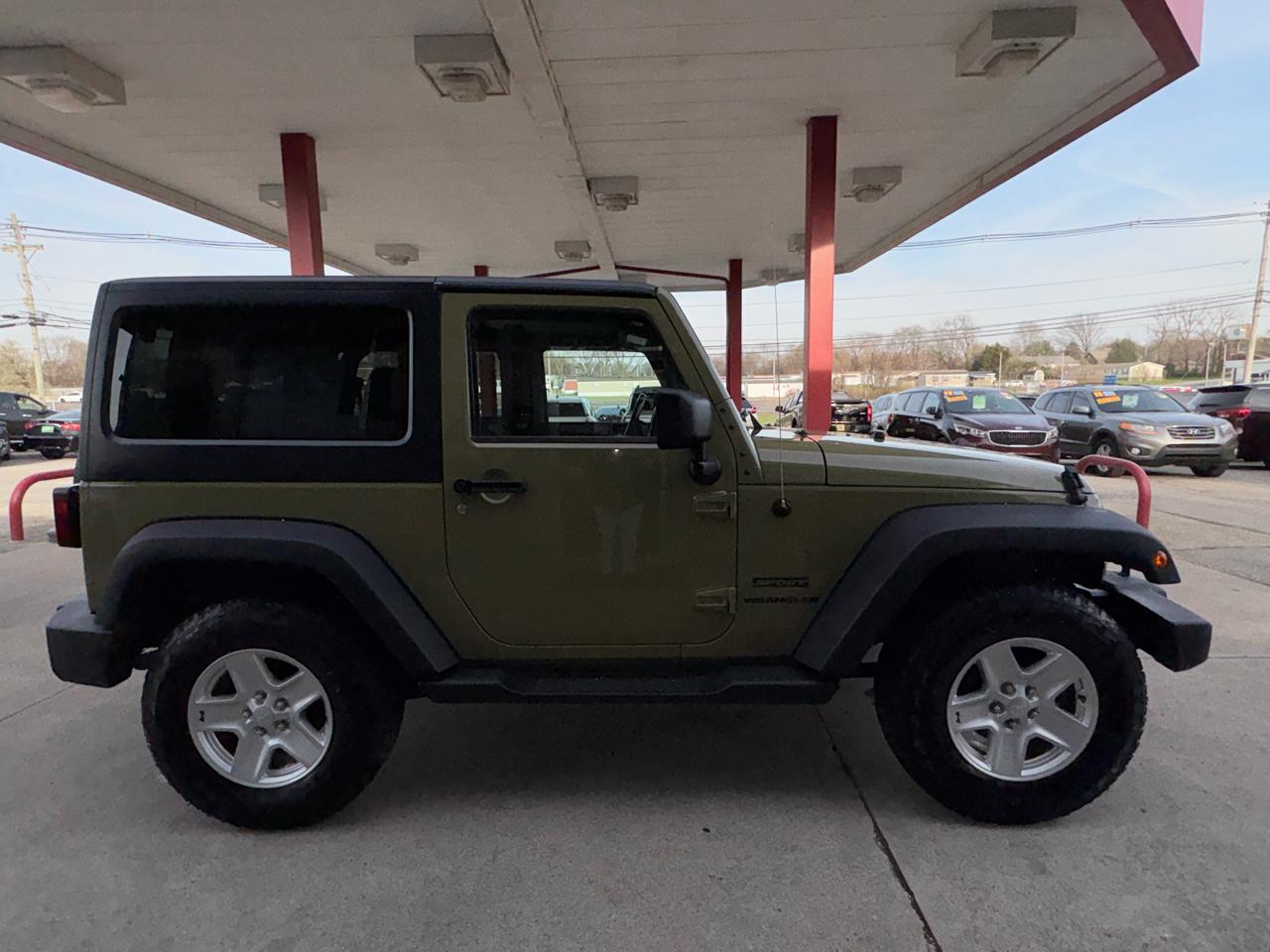 Jeep Wrangler Sport 4WD 2013