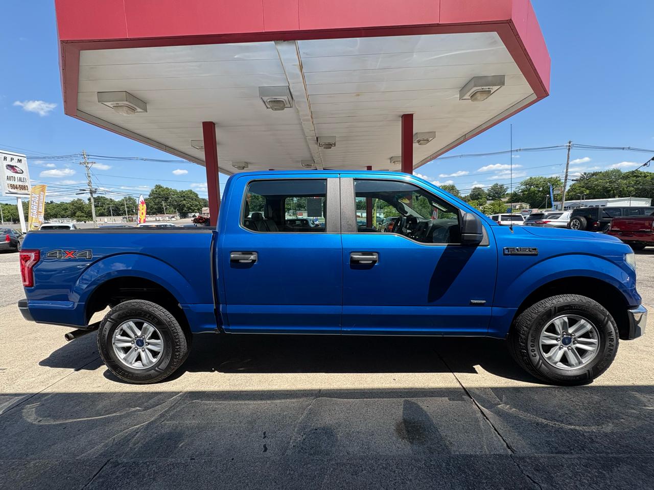 Ford F-150 XL SuperCrew 5.5-ft. Bed 4WD 2015