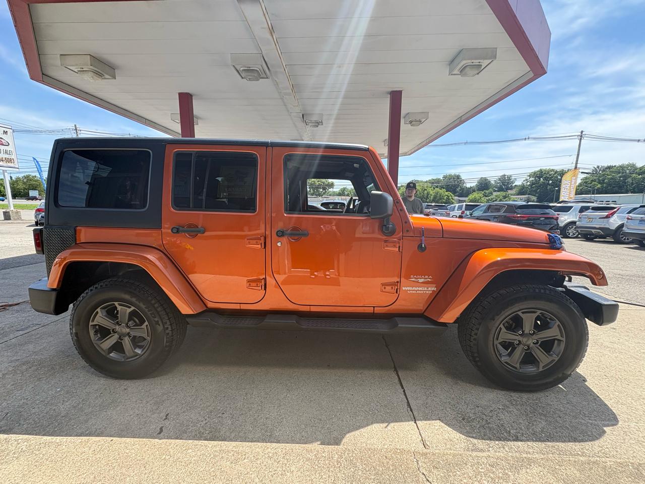 Jeep Wrangler Unlimited Sahara 4WD 2011