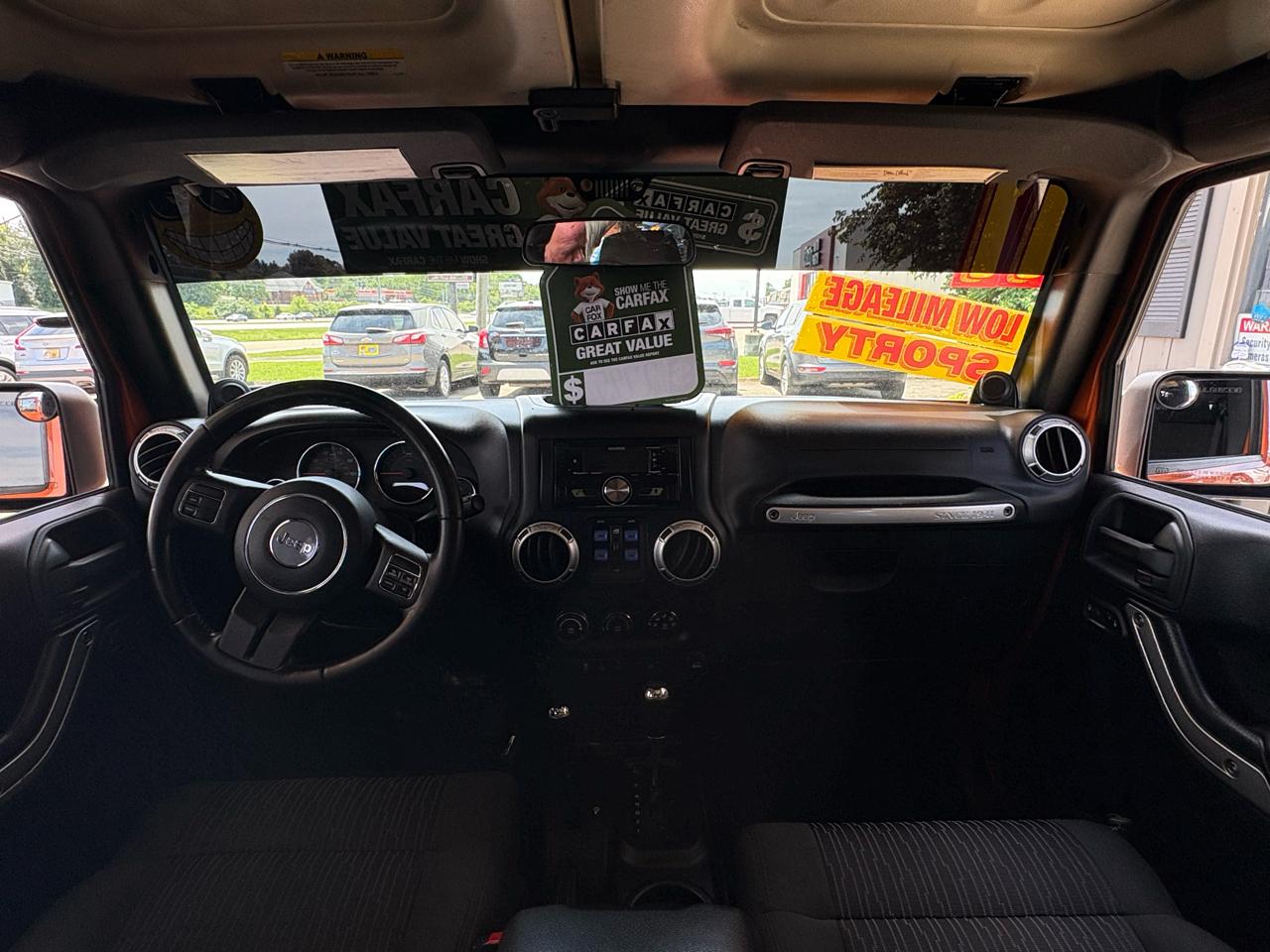 Jeep Wrangler Unlimited Sahara 4WD 2011