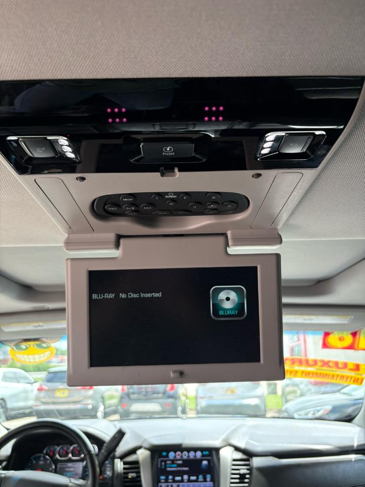Chevrolet Suburban LT 4WD 2018