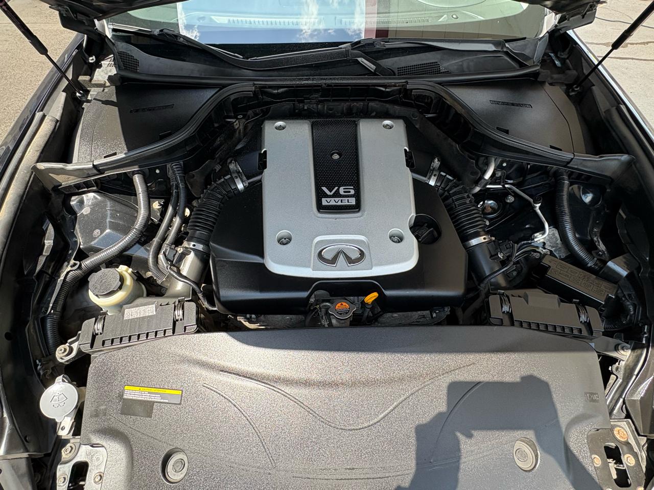 Infiniti Q70 3.7 AWD 2018
