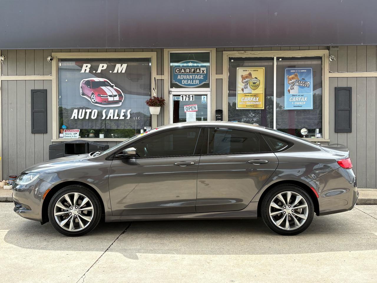 2016 Chrysler 200 S