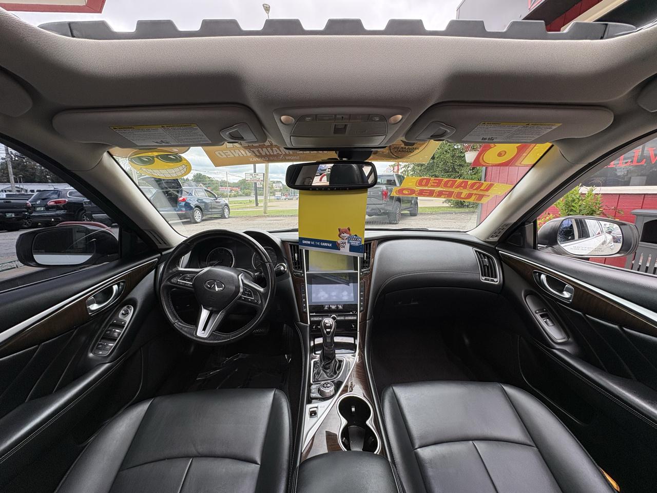 Infiniti Q50 3.0t LUXE 2018