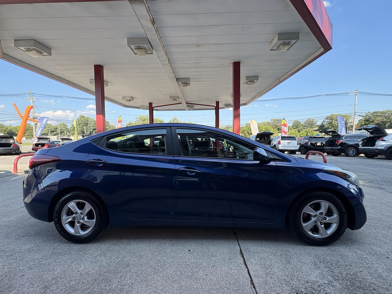 Hyundai Elantra SE 6AT 2015