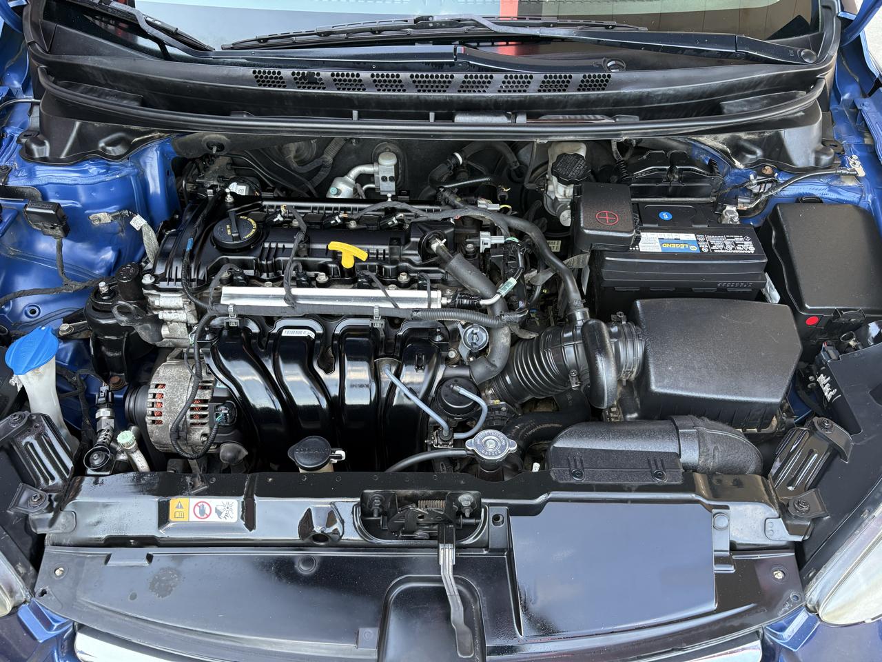 Hyundai Elantra SE 6AT 2015