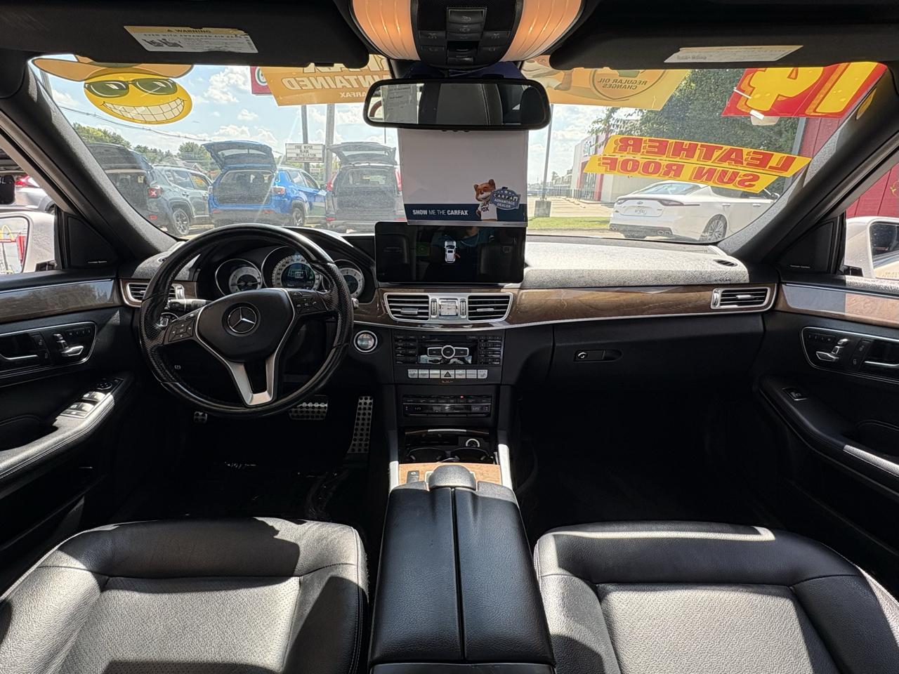 Mercedes-Benz E-Class photo 9