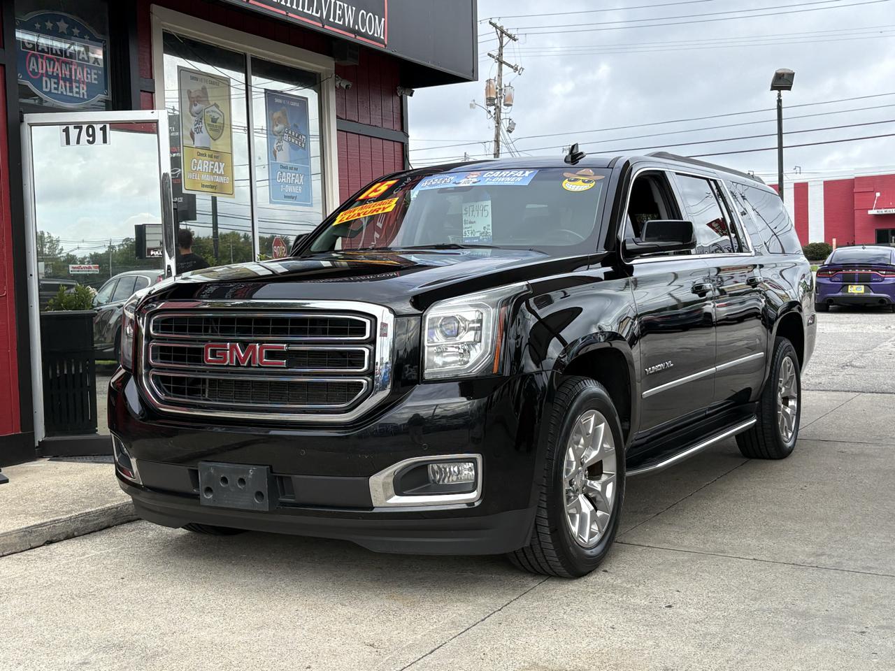 GMC Yukon XL photo 2