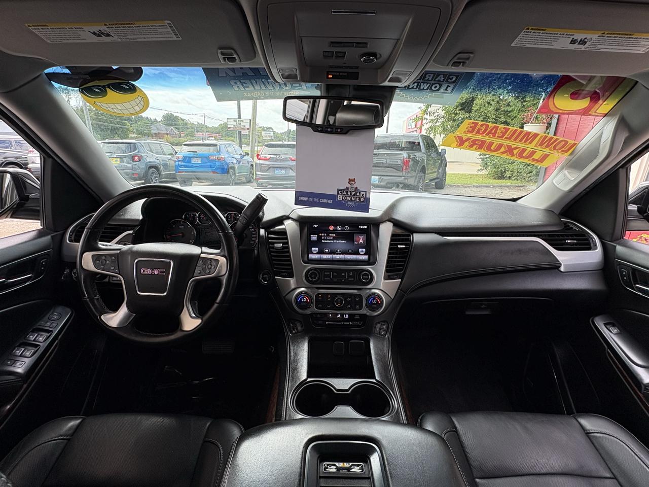 GMC Yukon XL photo 8