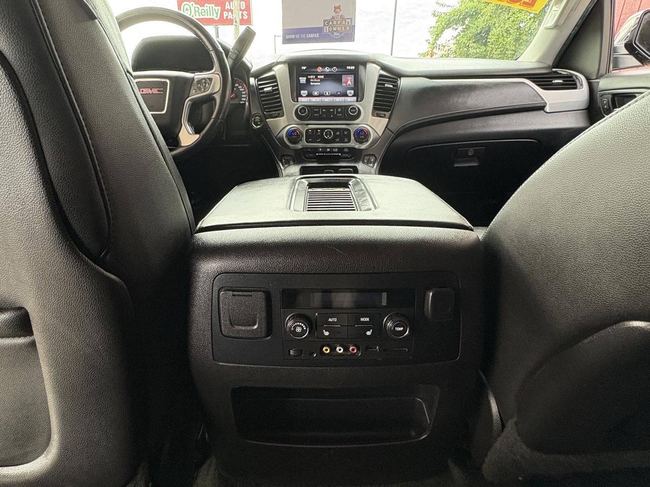 GMC Yukon XL photo 10