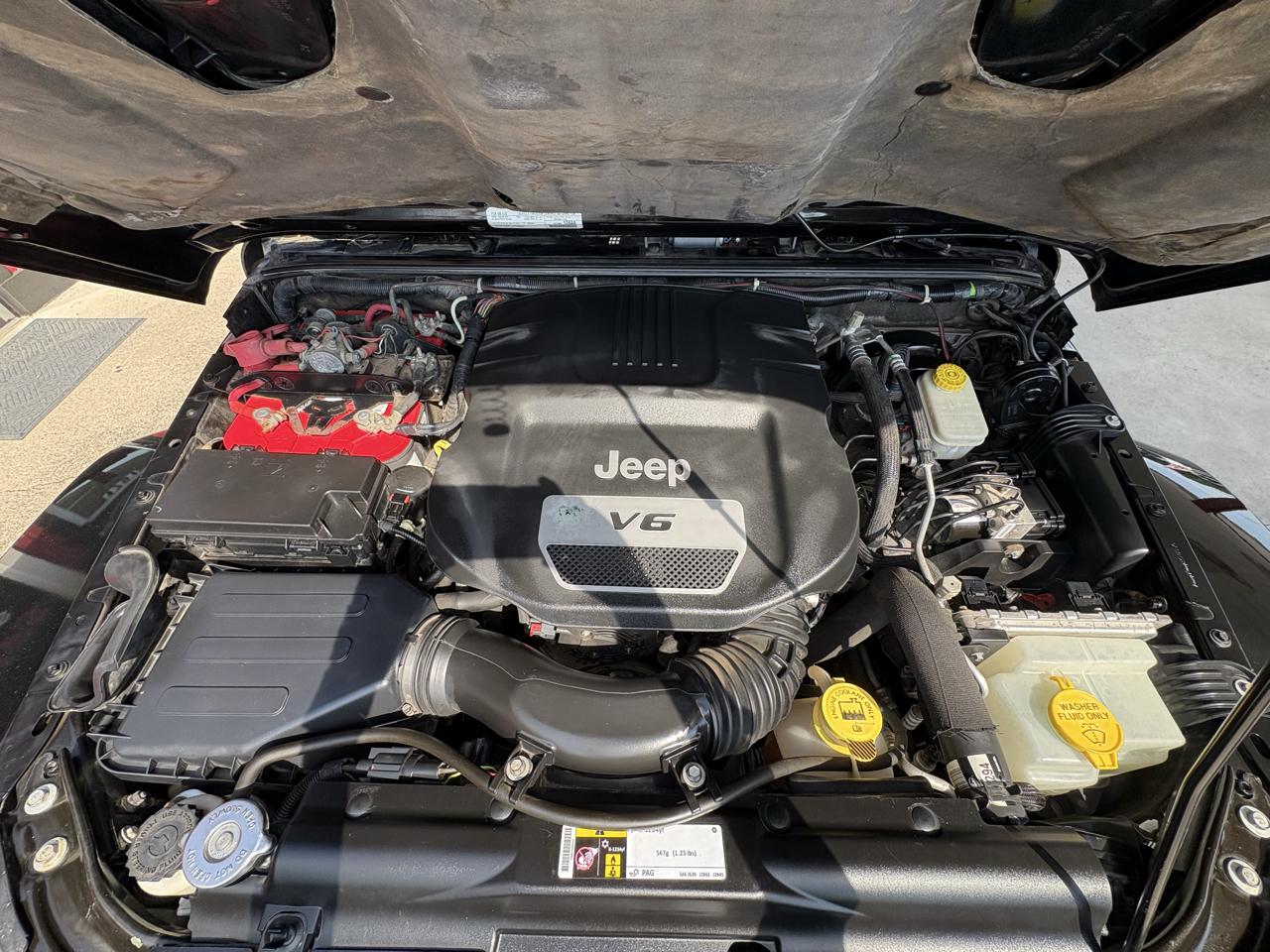 Jeep Wrangler Unlimited Sahara 4WD 2015