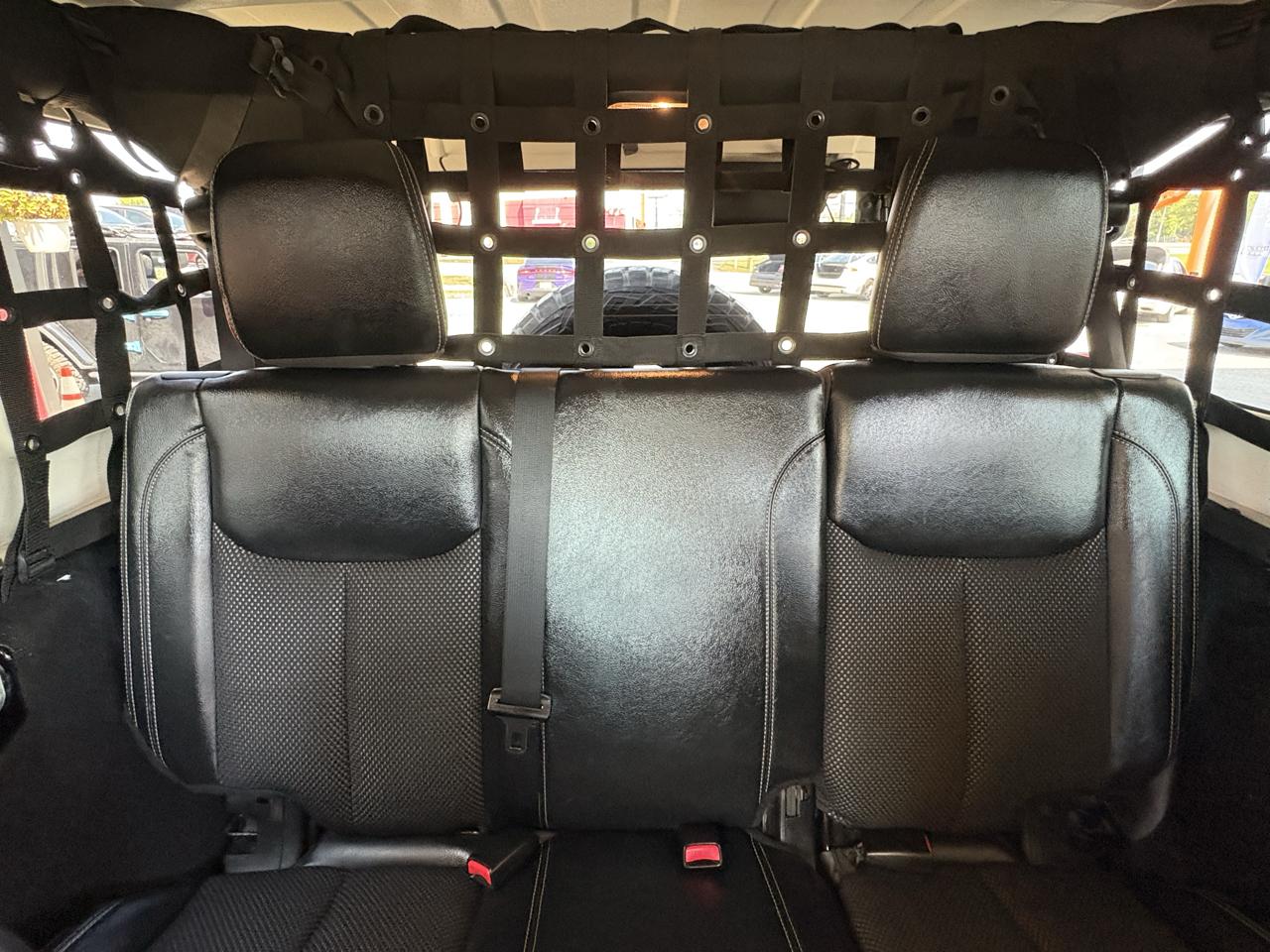 Jeep Wrangler Unlimited Sahara 4WD 2015