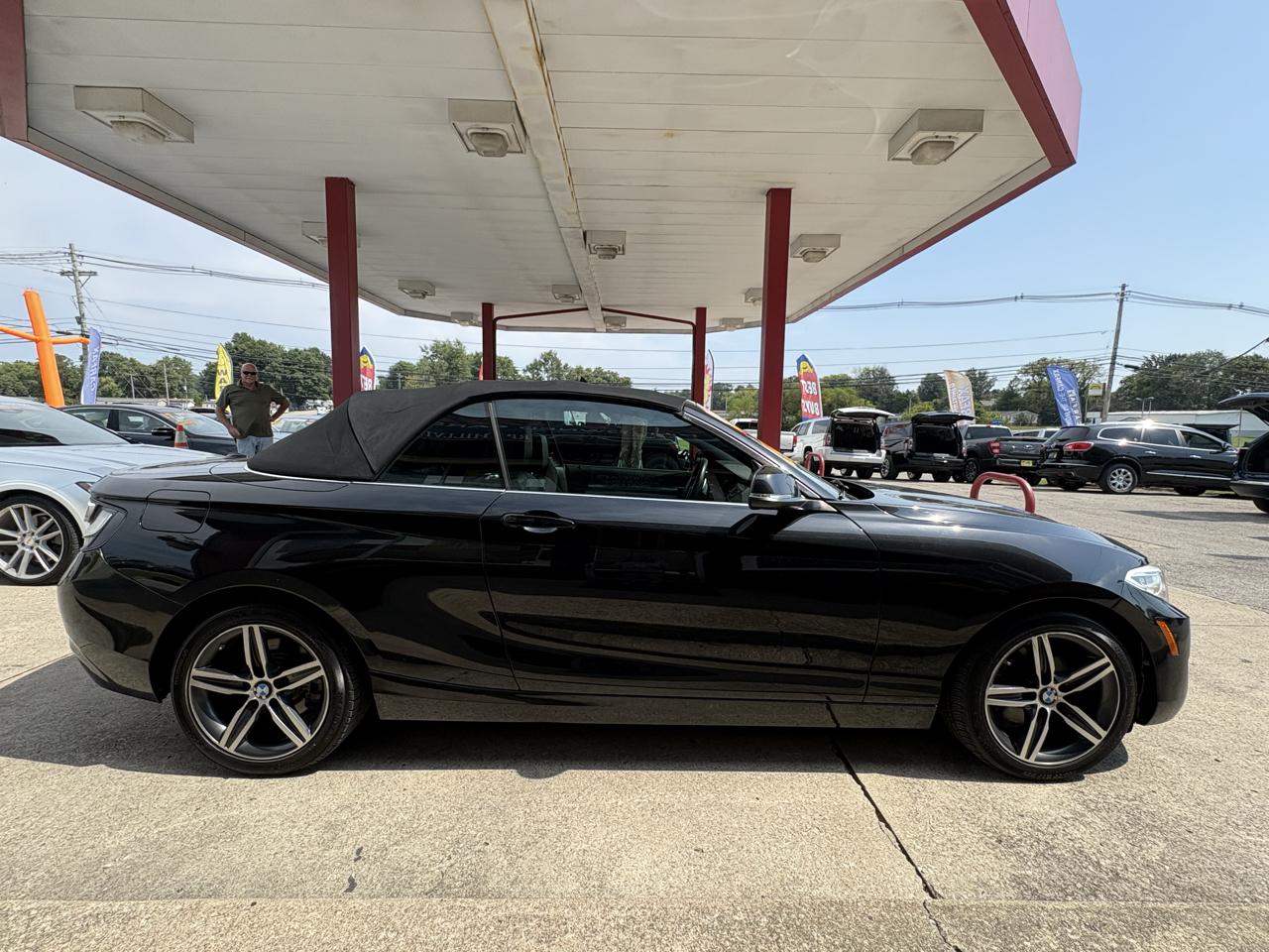BMW 230i photo 6