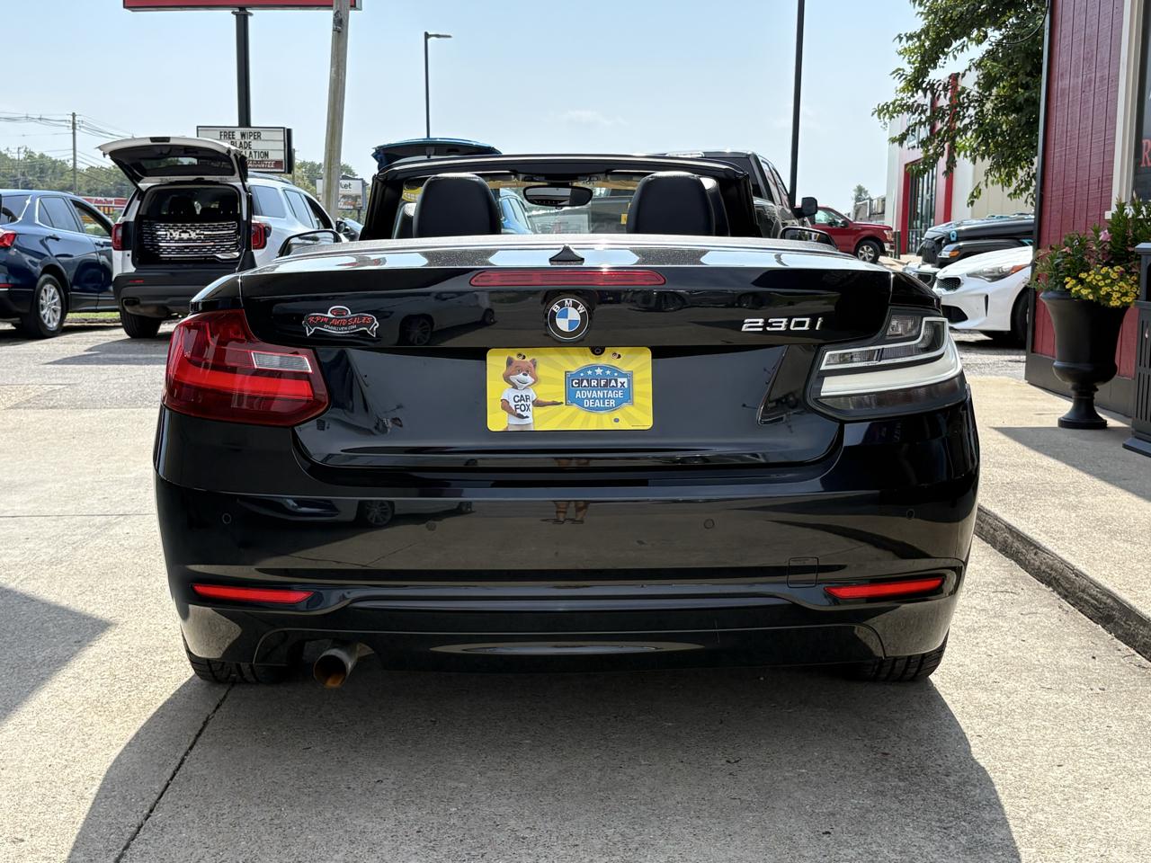 BMW 230i photo 8