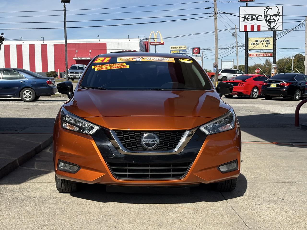 Nissan Versa SR 2021