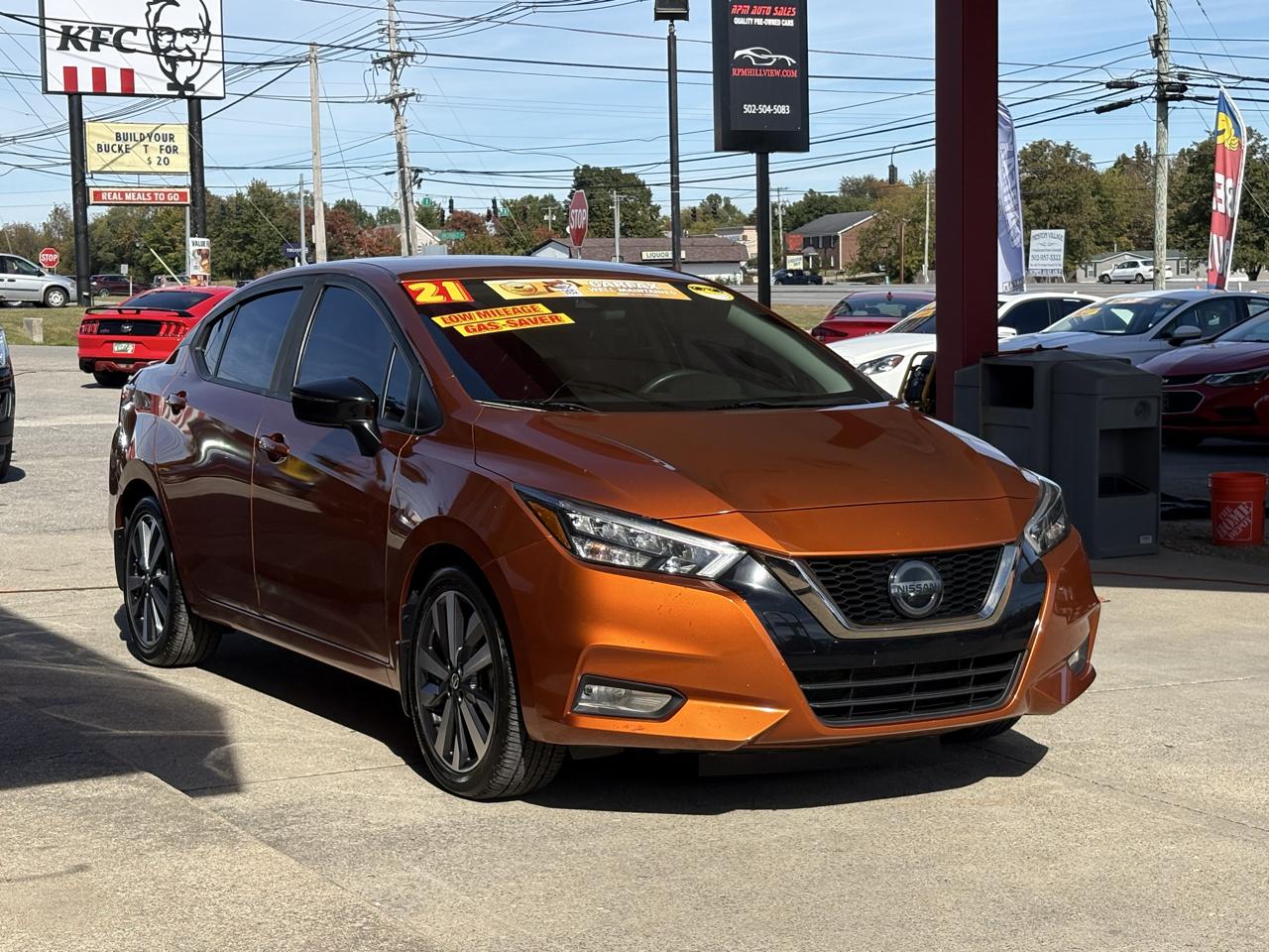 Nissan Versa SR 2021