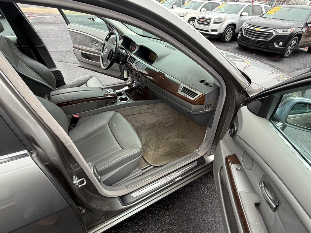 BMW 7-Series  2004