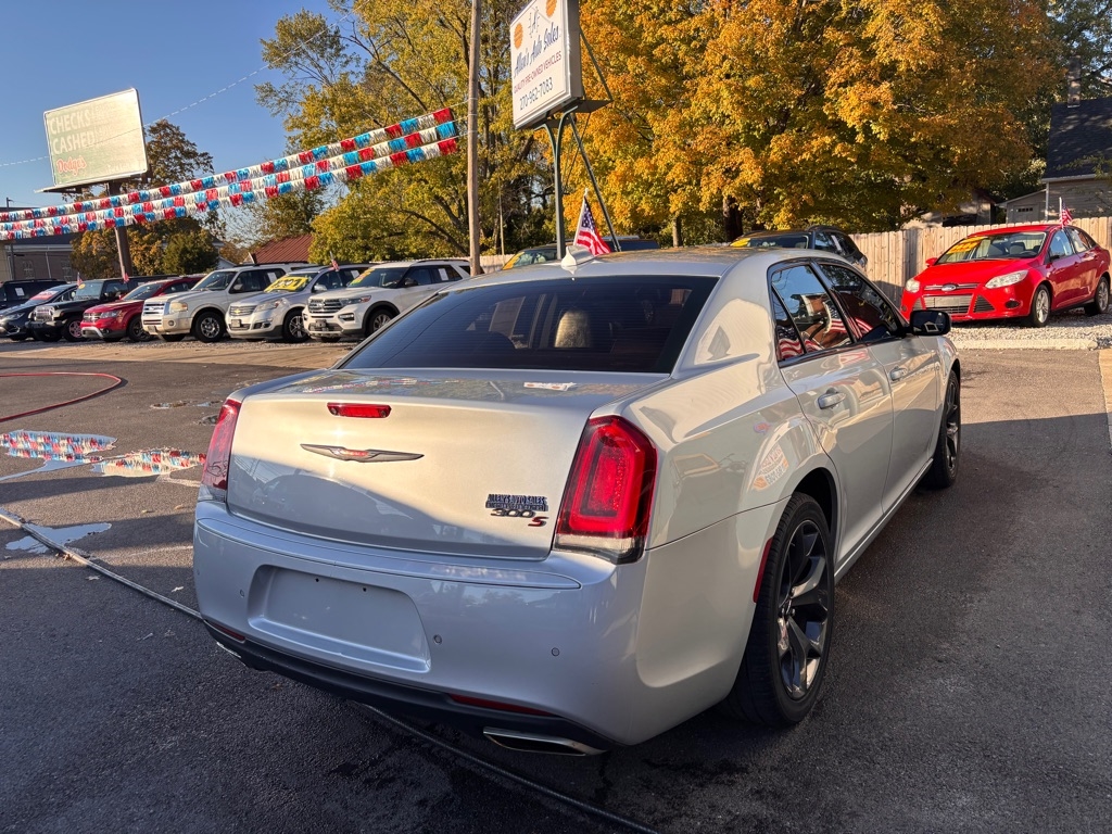 Chrysler 300 S V6 RWD 2021