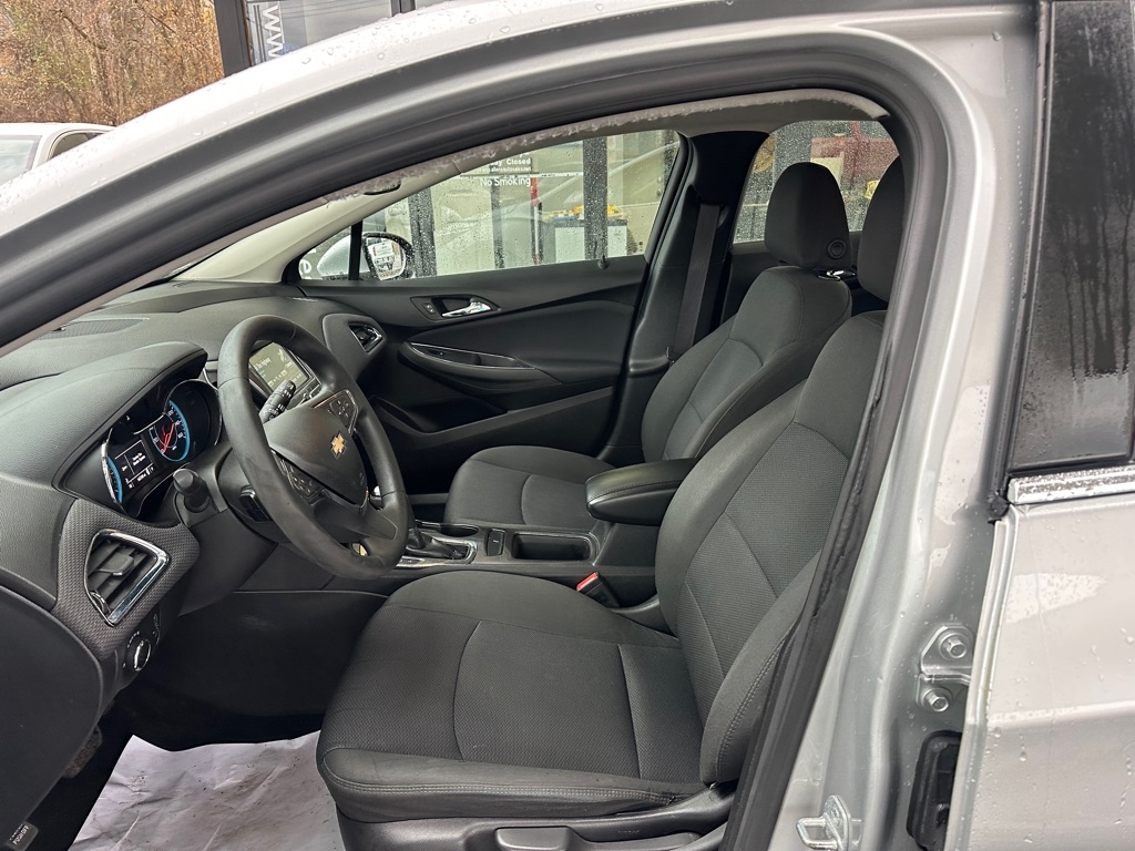 Chevrolet Cruze LT Auto Hatchback 2017