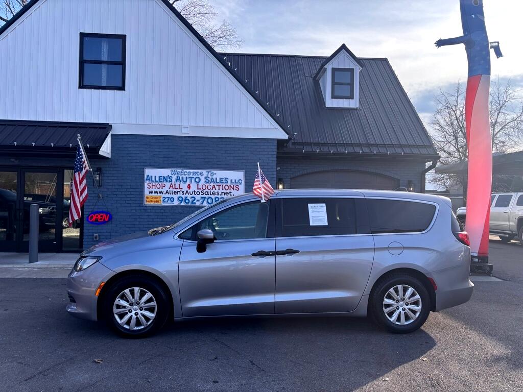 2020 Chrysler Voyager L