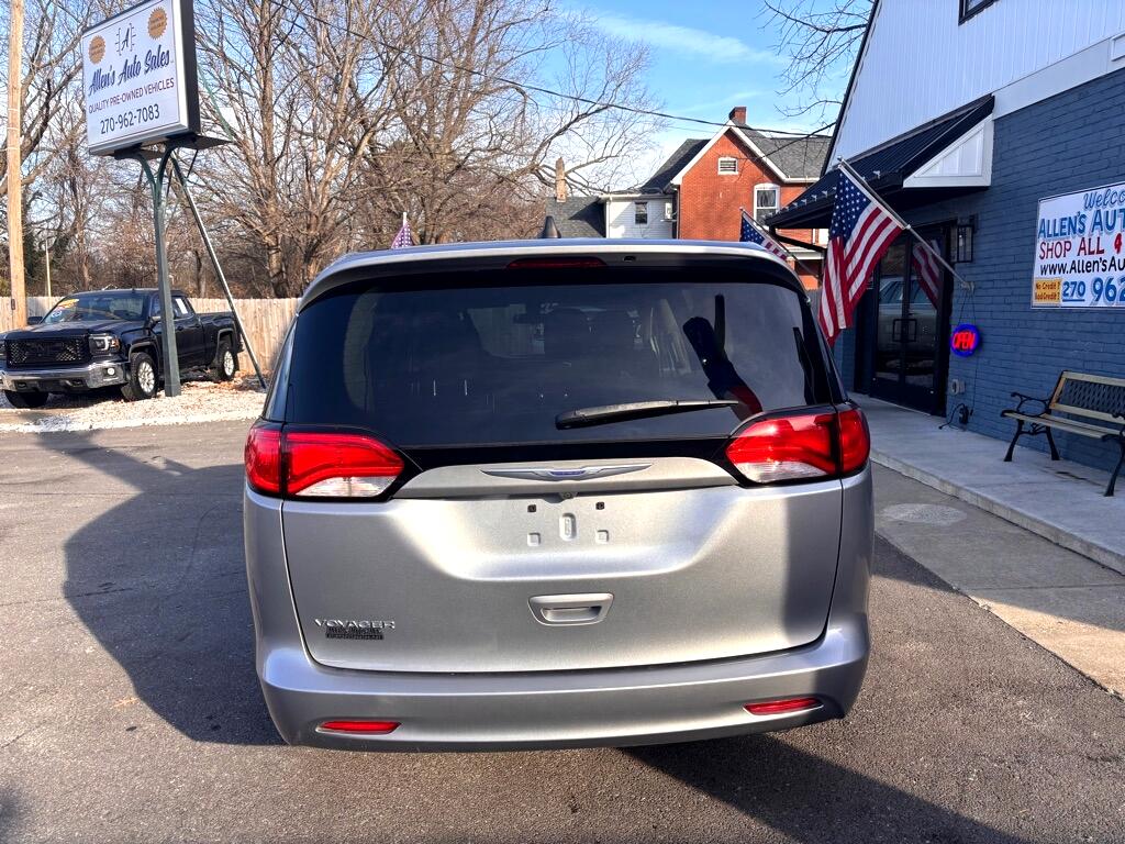 Chrysler Voyager L 2020