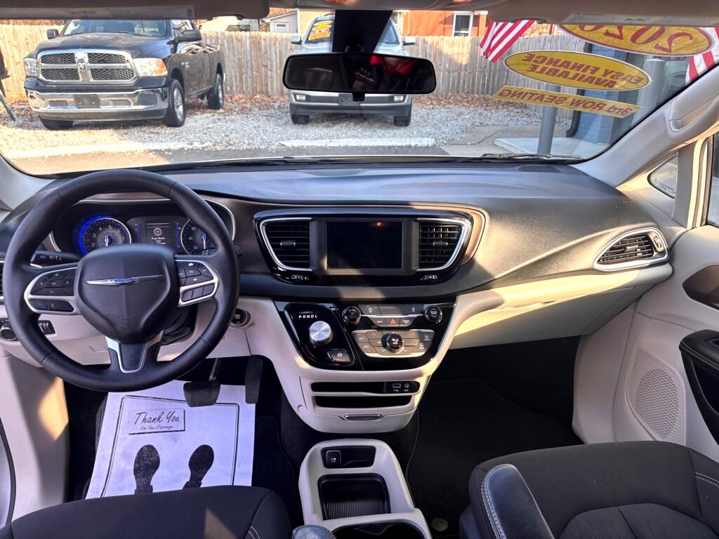 Chrysler Voyager L 2020