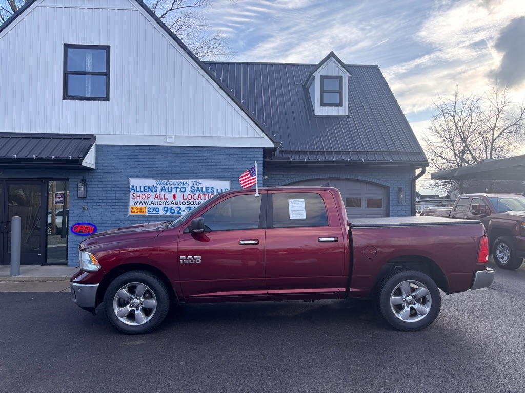 RAM 1500 SLT Crew Cab SWB 4WD 2017