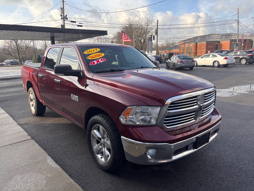 RAM 1500 SLT Crew Cab SWB 4WD 2017