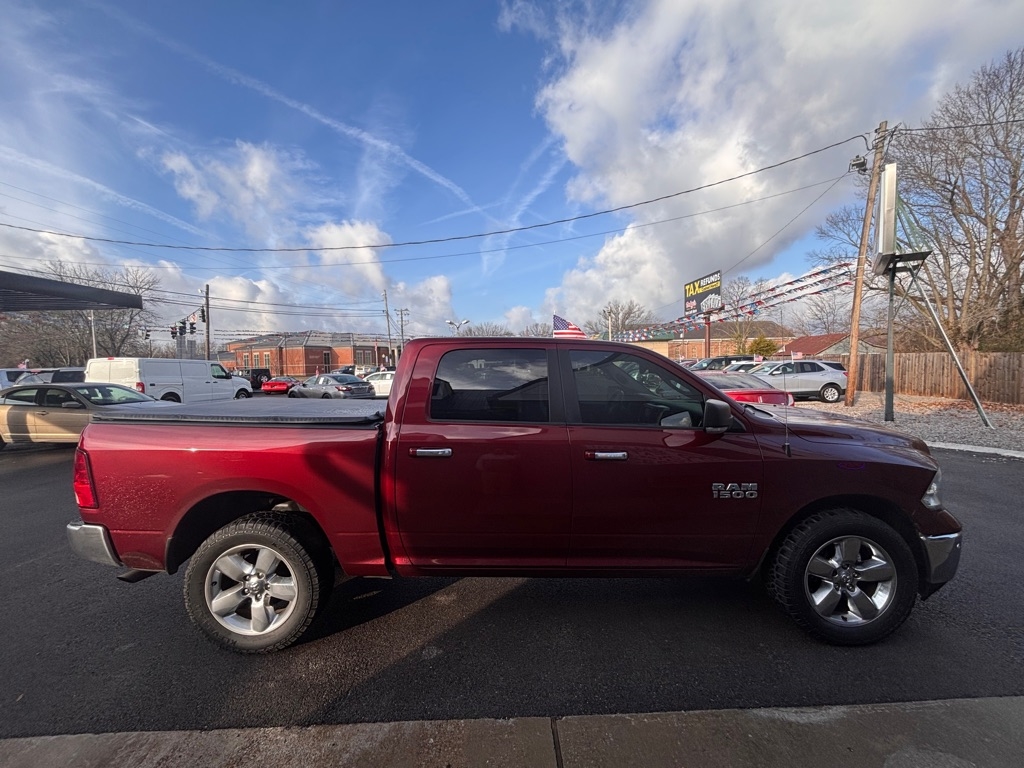 RAM 1500 SLT Crew Cab SWB 4WD 2017