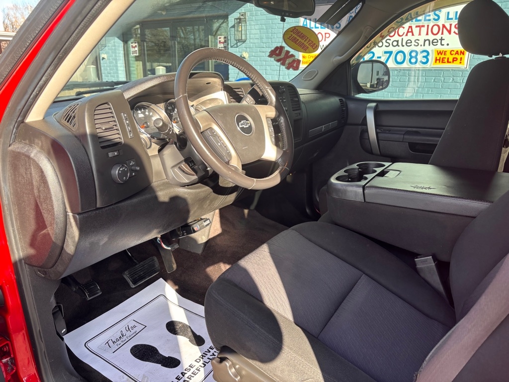 Chevrolet Silverado 1500 LT Crew Cab 4WD 2011