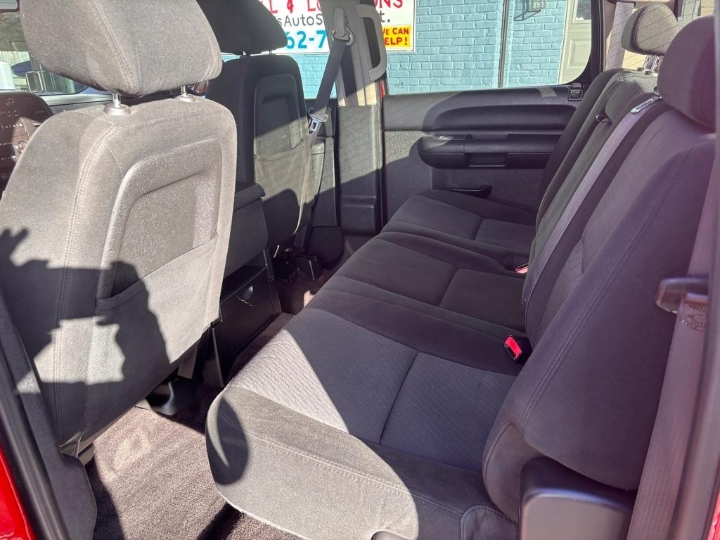 Chevrolet Silverado 1500 LT Crew Cab 4WD 2011