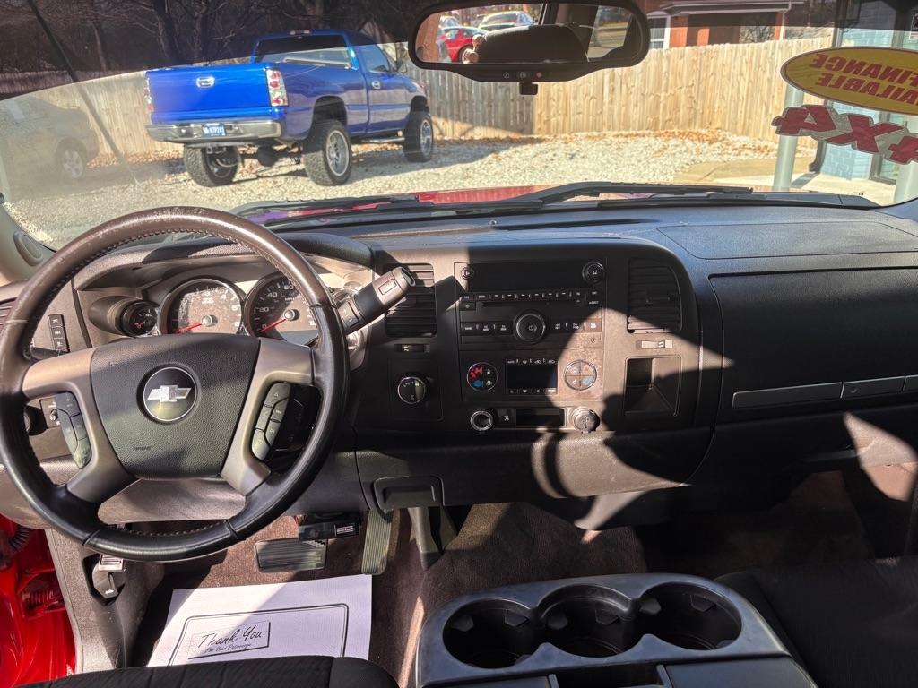 Chevrolet Silverado 1500 LT Crew Cab 4WD 2011