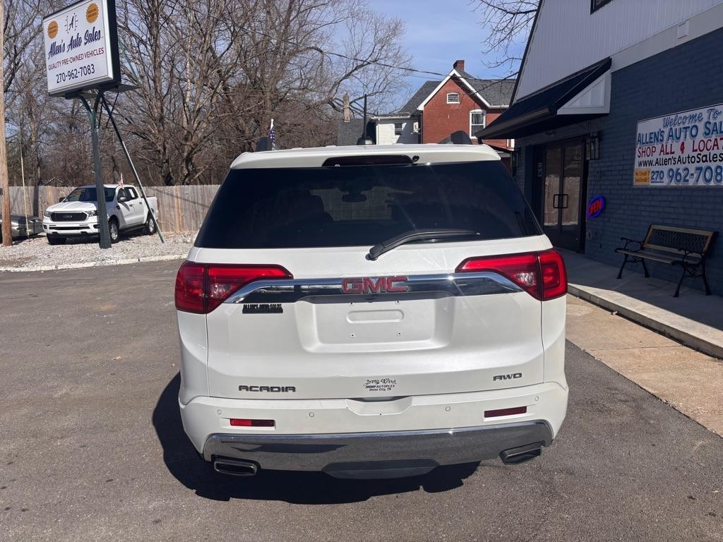 GMC Acadia Denali AWD 2017