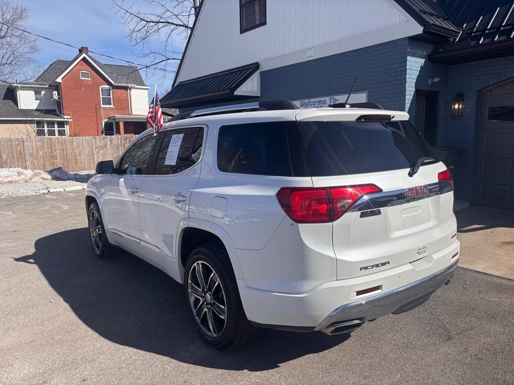 GMC Acadia Denali AWD 2017