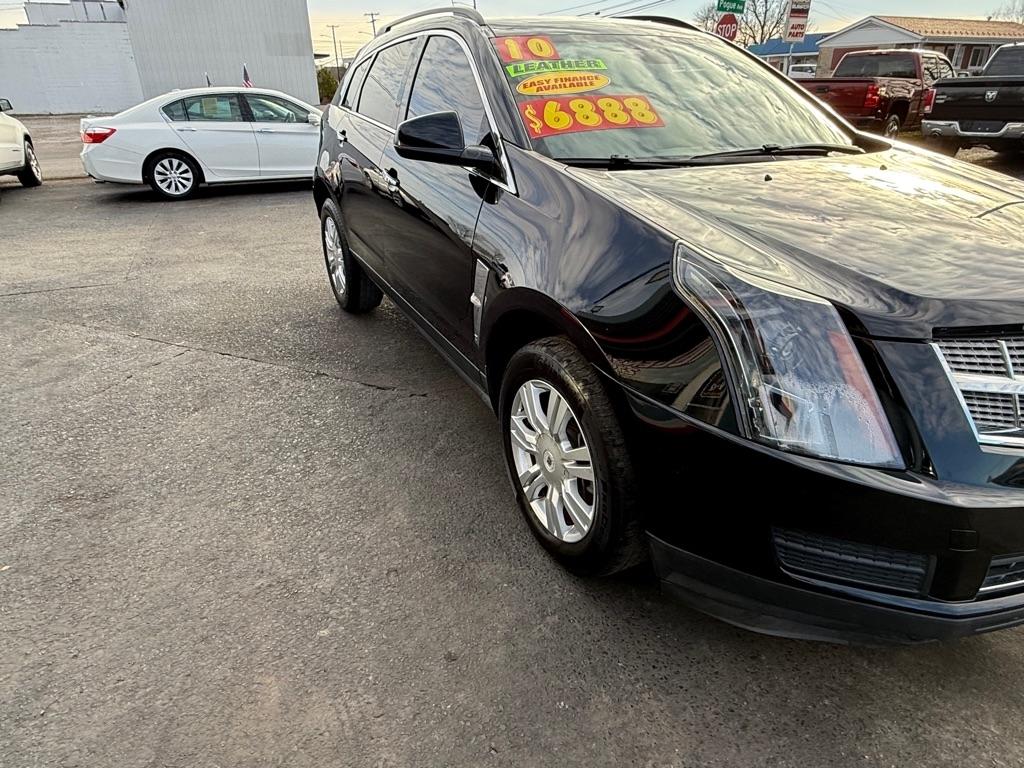 Cadillac SRX Base 2010