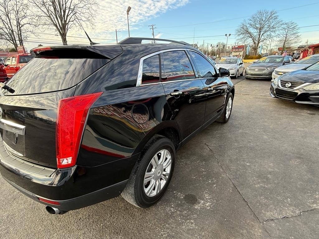 Cadillac SRX Base 2010