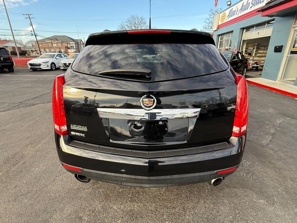 Cadillac SRX Base 2010