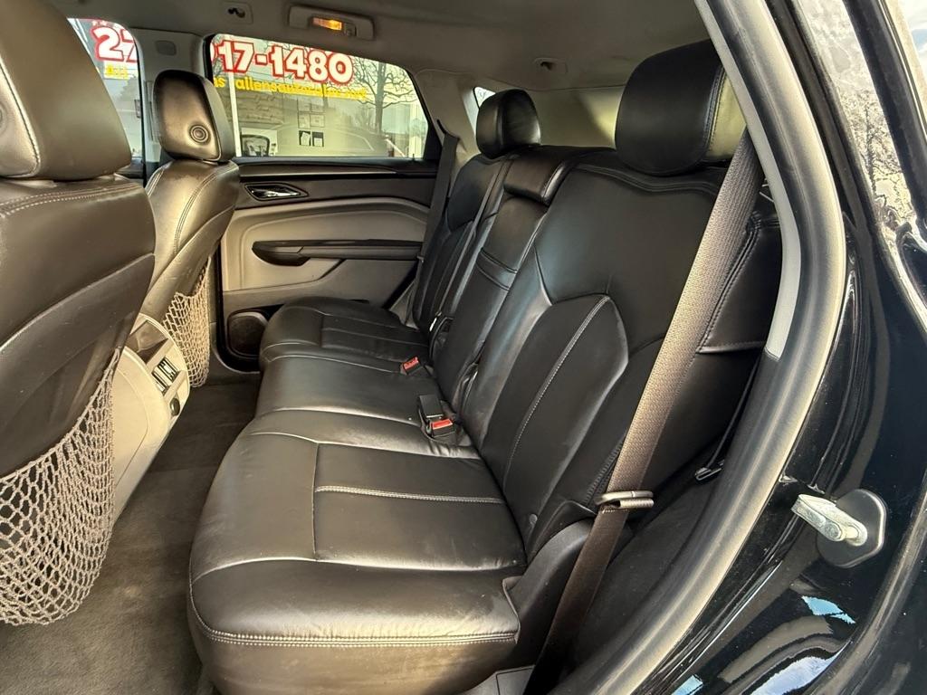 Cadillac SRX Base 2010