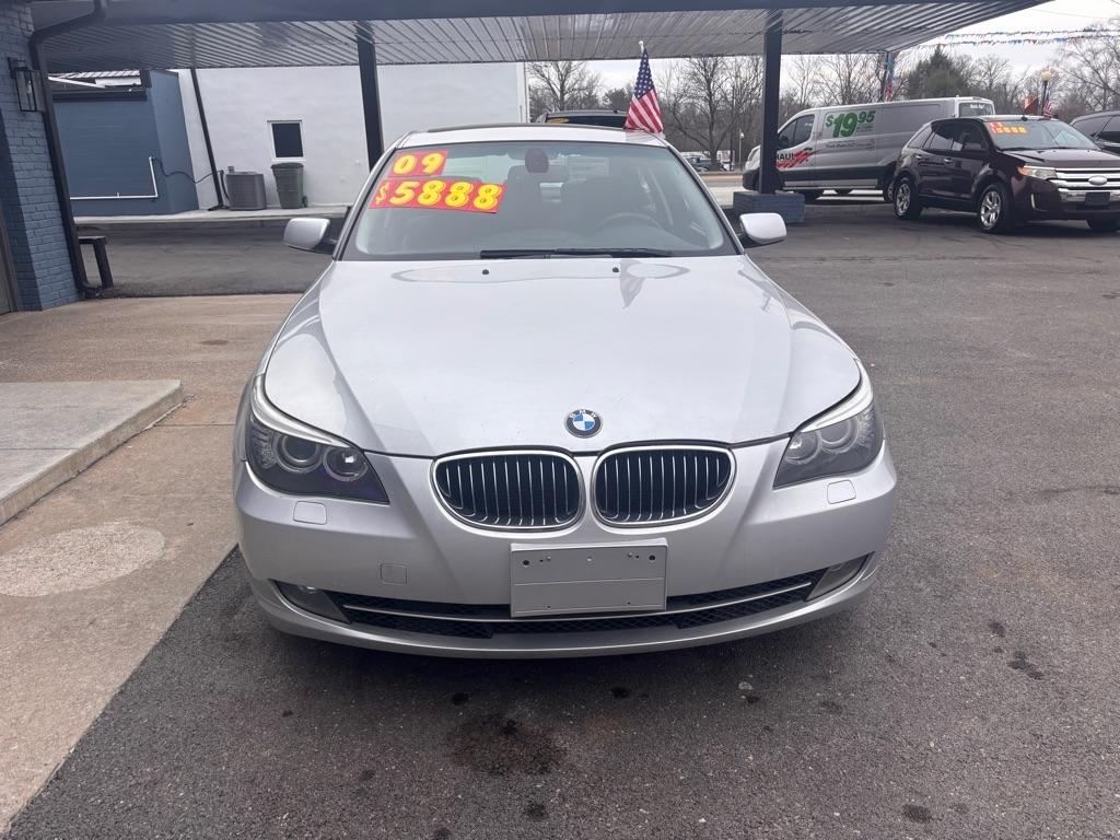 BMW 5-Series 528xi 2009