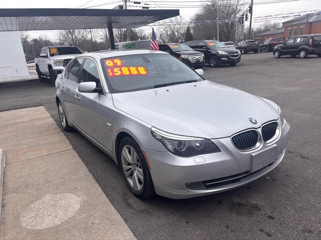 BMW 5-Series 528xi 2009