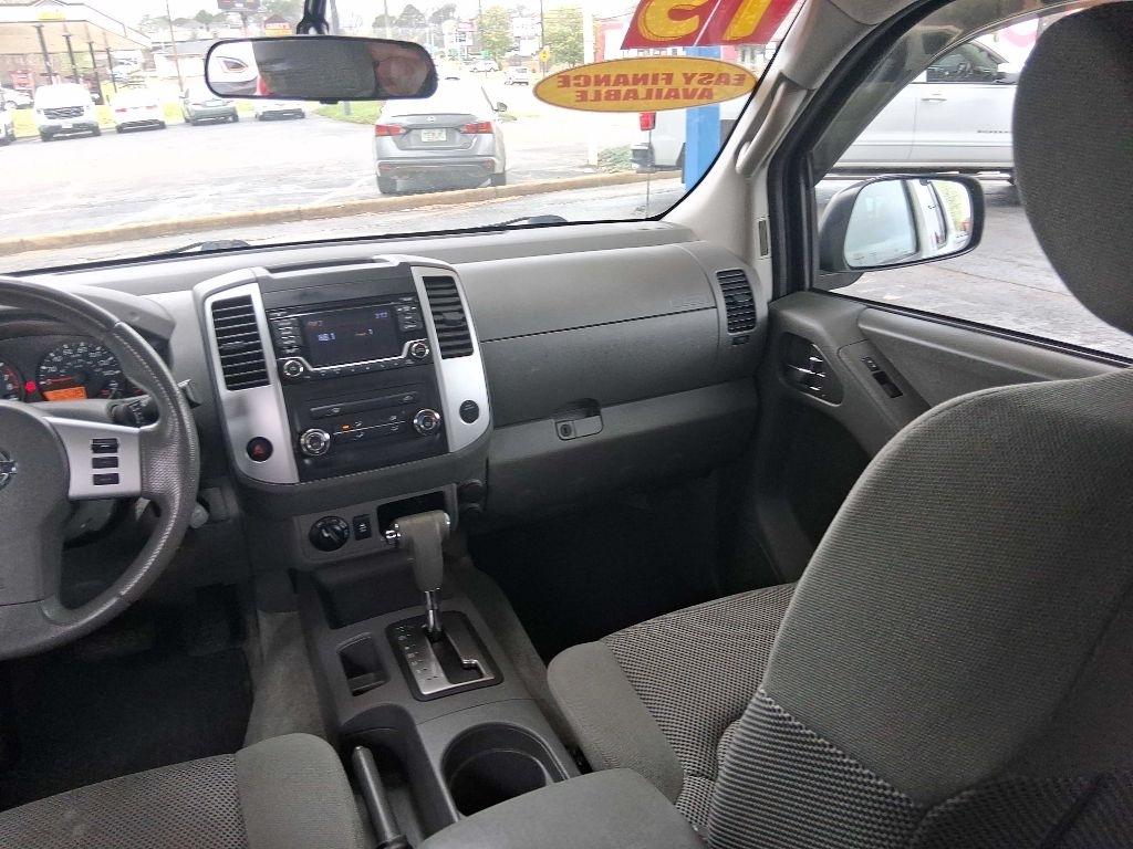 Nissan Frontier S Crew Cab 6MT 4WD 2015