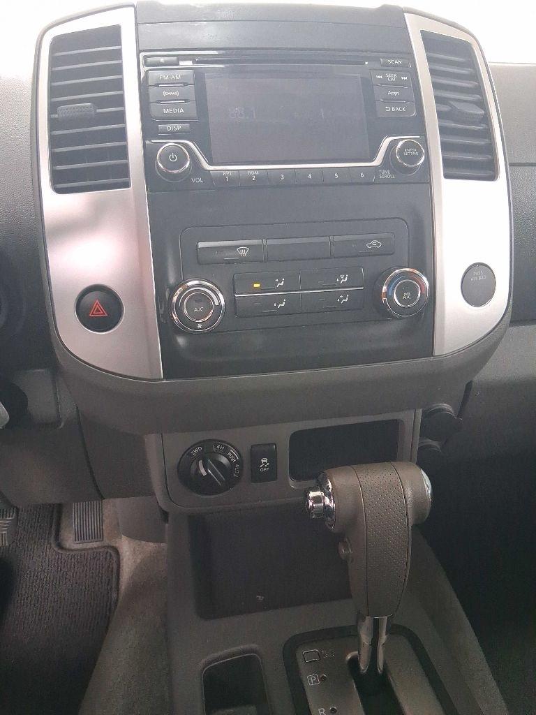 Nissan Frontier S Crew Cab 6MT 4WD 2015